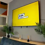 Wow Hostal *