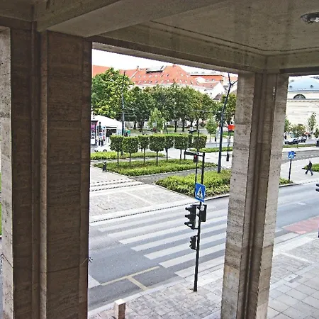 Wow * ブダペスト