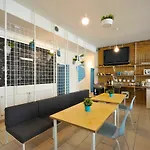 Wow City Hostel *