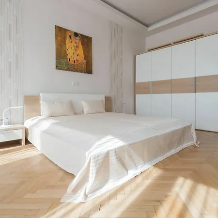 Wow Hostal