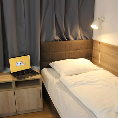 Wow City Hostel *